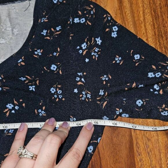 Motherhood Maternity Navy Blue Floral Scoop Neck Tee Womens Size S - Picture 4 of 6